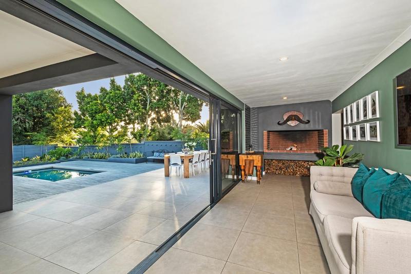 5 Bedroom Property for Sale in Schoongezicht Western Cape